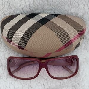 Burberry Vintage Nova Check Embossed 130 Sunglasses + Case